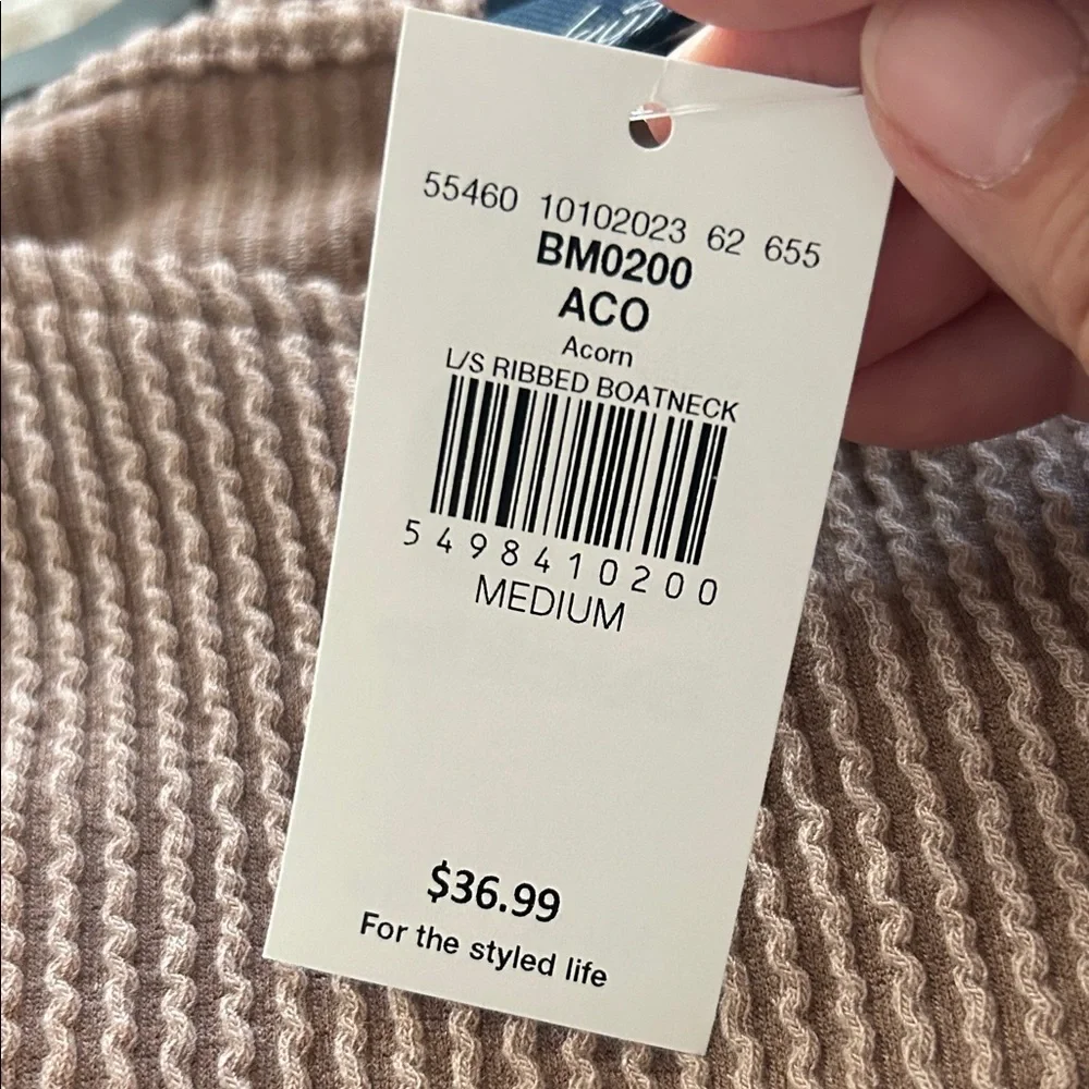 Buckle daytrip ribbed Long Sleeve Top - Picture 4 of 4